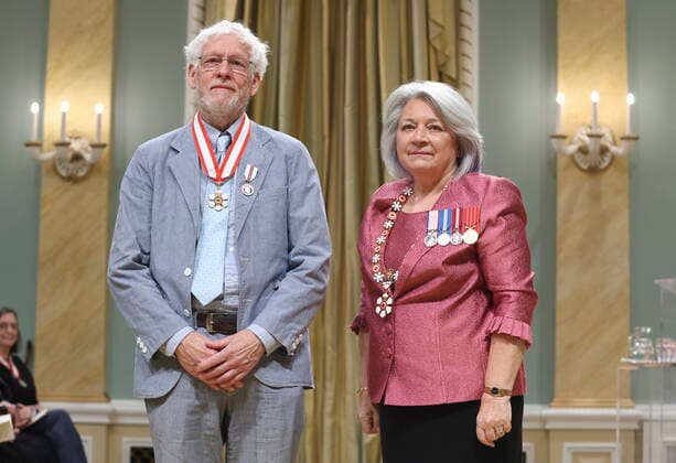 December 14, 2022, Ottawa, ON, Canada: Governor General Mary Simon invests Ted Leighton as a officer of the Order of Canada during a ceremony at Rideau Hall in Ottawa on Wednesday, December 14, 2022. Ottawa Canada  - ZUMAc35_ 20221214_zaf_c35_061 Copyright: xPatrickxDoylex