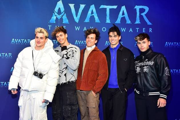 Premiere of Avatar The Way of Water Elevator Boys, Julien Brown, Jacob Rott, Bene Schulz, Luis FReitag, Tim Schäker on the blue carpet at the Germany premiere of Avatar The Way of Water at Zoo Palast on 12 12 2022 in Berlin, Germany Photopress Mueller