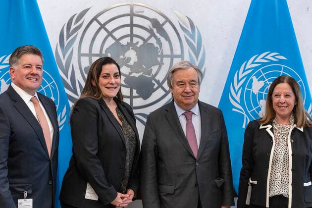 PALCUS Humanitarian Leadership Award to the Secretary-General Antonio Guterres Secretary-General Antonio Guterres received Portuguese American Leadership Council of the United States (PALCUS) Humanitarian Leadership Award presented by PALCUS Chair Katherine Soares (2nd from left) at UN Headquarters in New York on December 14, 2022. Award is a chrystal vase made by famous Portuguese porcelain and glassware company Vista Alegre. New York New York United States Copyright: LevxRadin