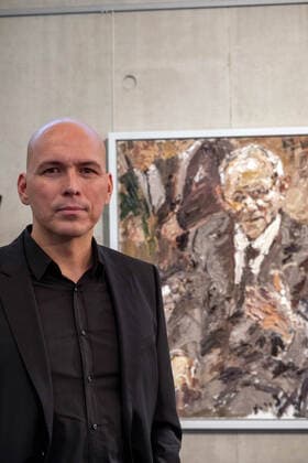 Inauguration of the portrait of the painter Christoph Bouet li of Bundestagspraesident a D Wolfgang Schaeuble on painting in the background in the gallery of the Bundestagspraesidenten in the Paul Loebe house in Berlin See epd message of 15 12 2022 EDITORIAL USE ONLY Copyright: epd-bild RolfxZoellner epd-Schaeuble_Galerie7-kopieren