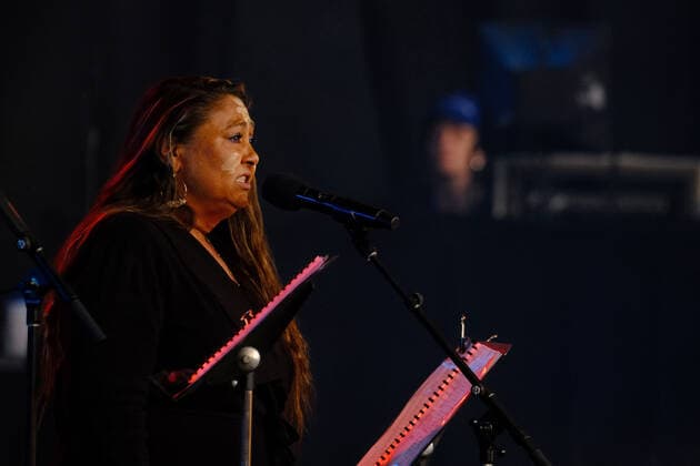 UNCLE ARCHIE ROACH STATE MEMORIAL, Nola Lauch is seen at the State Memorial Service to celebrate the life and music of Australian singer Uncle Archie Roach at the Sidney Myer Music Bowl in Melbourne, Thursday, December 15, 2022. The 66-year-old Gunditjmara-Bundjalung elder rose to prominence with the release of his debut single Took the Children Away in 1990 and was inducted into the ARIA Hall of Fame in 2020. ( NO ARCHIVING, EDITORIAL USE ONLY, NO USE IN BOOKS WITHOUT CONSENT MELBOURNE VICTORIA AUSTRALIA  Copyright: xLUISxASCUIx 20221215001742935428