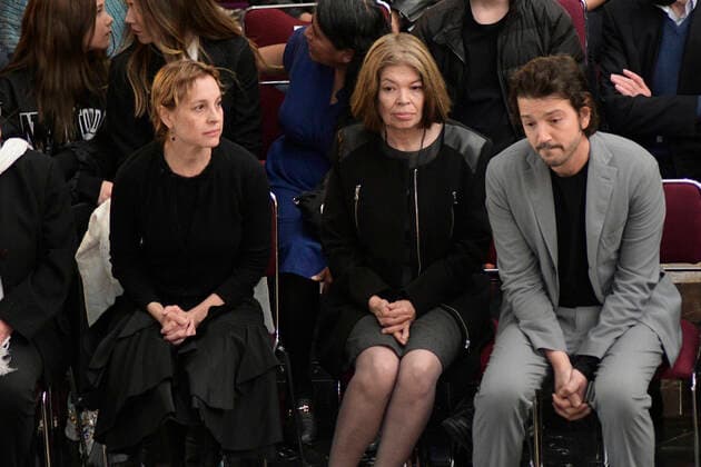 Posthumous Tribute to Set Designer Alejandro Luna December 16, 2022, Mexico City, Mexico: Diego Luna, Maria Luna, Marina de Tavira during the posthumous tribute of present ashes of Diego Luna™s father Alejandro Luna, National Award in Sciences and Arts who died at the age of 83, at Palacio de Bellas Artes. on December 16, 2022 in Mexico City, Mexico. (Photo by Jaime Nogales Eyepix Group) Copyright: xJaimexNogales xEyepixxGroupx JN_16122022_84218