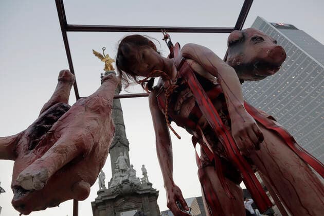Activists Demonstrate Against Animal Slaughterhouses In Mexico Activist from the organisation Animal Save Mexico, during a performance while others protest in front of the Angel de la Independencia in Mexico City, against animal slaughterhouses in Mexico. Mexico City Mexico City Mexico  Copyright: xGerardoxVieyrax originalFilename: vieyra-notitle221216_npptL.jpg
