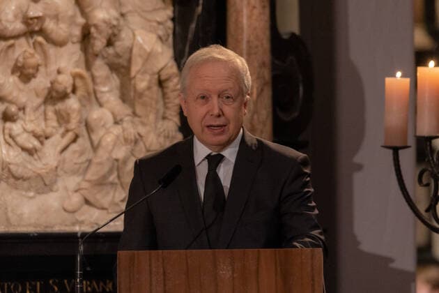 Speech by WDR Intendant Tom BUHROW Advent Concert of the State Government in Bonn Cathedral NRW Minister President Hendrik Wüst and WDR Intendant Tom Buhrow jointly invite to the Cathedral Basilica in the Federal City 17 12 2022 Bonn City Center NRW Germany