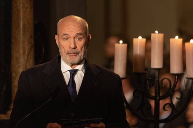 Reciter Actor Heiner LAUTERBACH Advent Concert of the State Government in Bonn Cathedral NRW Minister President Hendrik Wüst and WDR Director Tom Buhrow jointly invite to the Cathedral Basilica in the Federal City 17 12 2022 Bonn City Center NRW Germany