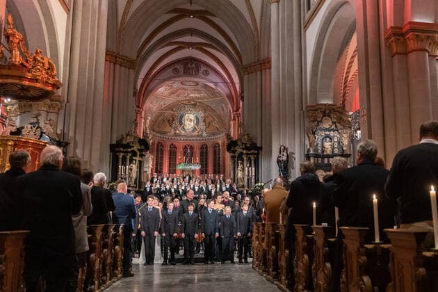 Advent concert of the state government in Bonn Cathedral NRW Minister President Hendrik Wüst and WDR Director Tom Buhrow jointly invite to the Cathedral Basilica in the Federal City 17 12 2022 Bonn City Center NRW Germany