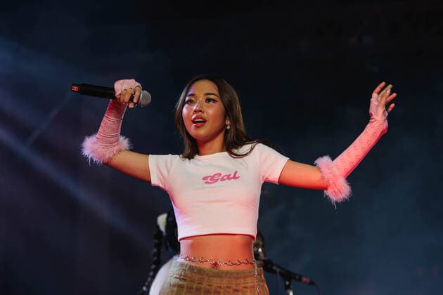 December 18, 2022, Bangkok, Thailand: Milli (Danupha Khanatheerakul), Thai rapper performs during a live concert in Siam music festival 2022 at Siam square in Bangkok. Bangkok Thailand - ZUMAs197 20221218_zaa_s197_106 Copyright: xVaruthxPongsapipattx