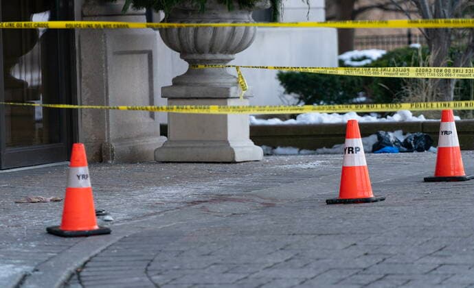 December 19, 2022, Vaughan, ON, CANADA: Police cones and tape are seen outside of a condominium building the day after a shooting in Vaughan, Ont., on Monday Dec, 19, 2022. Police say six people are dead, including the suspect, after a mass shooting in a Toronto-area condo. Vaughan CANADA - ZUMAc35_ 20221219_zaf_c35_004 Copyright: xThexCanadianxPressx