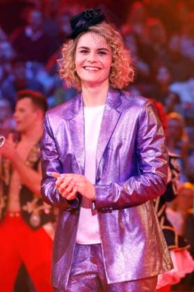 Hazel Brugger bei der Aufzeichnung der SAT.1-Sendung Stars in der Manege im Circus Krone Bau. München, 08.12.2022 *** Hazel Brugger at the recording of the SAT 1 program Stars in the Manege at Circus Krone Bau Munich, 08 12 2022 Foto:xK.xKriegerx xFuturexImage