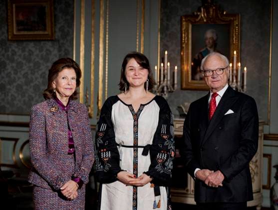 STOCKHOLM 20221213 Kung Carl XVI Gustaf och Drottning Silvia tar emot Nobels fredspristagare Oleksandra Romantsova fran Center for Civil Liberties i Ukraina pa Stockholms slott. STOCKHOLM SVERIGE x12130x *** STOCKHOLM 20221213 King Carl XVI Gustaf and Queen Silvia receive Nobel Peace Prize winner Oleksandra Romantsova from the Center for Civil Liberties in Ukraine at Stockholm Palace STOCKHOLM SWEDEN x12130x,  Copyright: xTimxAro TTx KUNGAPARET NOBELS FREDSPRISTAGARE TTABB0000000000147669