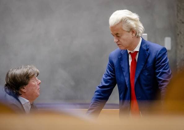 THE HAGUE - Tony van Dijck (PVV) and Geert Wilders (PVV) during the weekly question hour in the House of Representatives. ANP SEM VAN DER WAL netherlands out - belgium out *** THE HAGUE Tony van Dijck PVV and Geert Wilders PVV during the weekly question hour in the House of Representatives ANP SEM VAN DER WAL netherlands out belgium out  Copyright: xx x459700718x originalFilename: 459700718.jpg