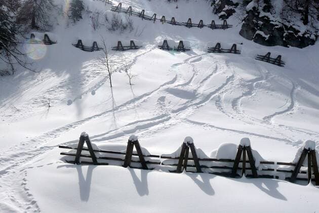 Lawinenverbauung zum Schutz vor Lawinen, Oesterreich avalance snow bridge to reduce hazard avalanches pose, Austria BLWS677636 *** Lawinenverbauung to Protection before avalanches, Austria avalance Snow Bridge to Reduce Hazard Avalanches pose, Austria BLWS677636 Copyright: xblickwinkel McPHOTO BilderBoxx