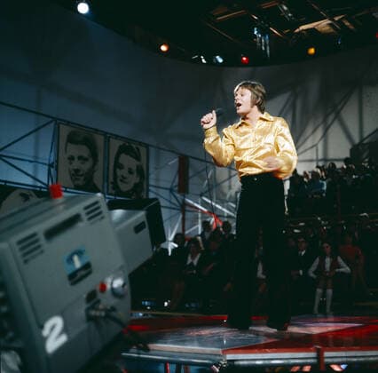 HITPARADE Hitparade, ZDF Musiksendung, Sänger Graham Bonney, 1970. Hitparade, ZDF music show, singer Graham Bonney, 1970., Deutschland Copyright: kpa kpa_55043870 UnitedArchives EDITORIAL USE ONLY