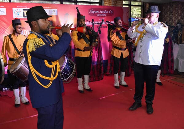 Kolkata Street Music Festival 2022 Kolkata Street Music Festival is back again with its third edition. It is a grand celebration of the street Musicians across Bengal. This event was presented by Shyam Sundar Co. Jewelers and held at Spice and Sauces, ICCR outlet, Kolkata. Kolkata West Bengal India Copyright: SayantanxChakraborty