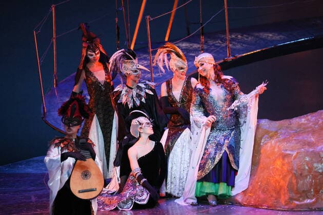 Entertainment Themen der Woche KW52 RUSSIA, VLADIVOSTOK - DECEMBER 26, 2022: Mezzo soprano Tatyana Makarchuk (R) as Spring Beauty performs in a production of Nikolai Rimsky-Korsakov s opera The Snow Maiden staged by Alexander Galibin at the Primorsky Stage of the Mariinsky Theatre Yuri Smityuk TASS  56572208