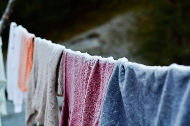 December 26 in Zinacantepec, Mexico : Due to the low temperatures caused by the cold front number 19, the community of La Joya located in the lower part of the volcano Xinantecatl received its first snowfall of the year. on December 26 in Zinacantepec , Mo xico. Zinacantepec Mexico - ZUMAe321 20221226_zia_e321_067 Copyright: xArturoxHernandezx
