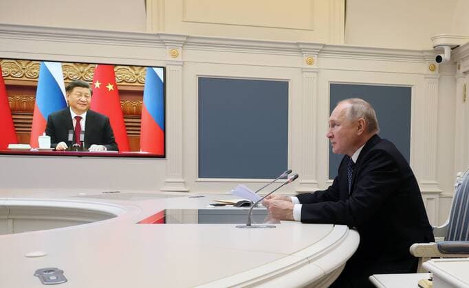News Themen der Woche KW52 News Bilder des Tages Russia China 8349864 30.12.2022 Russian President Vladimir Putin holds a meeting with Chinese President Xi Jinping via video conference at the Kremlin in Moscow, Russia. Mikhail Klimentyev Sputnik Moscow Russia  Copyright: xMikhailxKlimentyevx