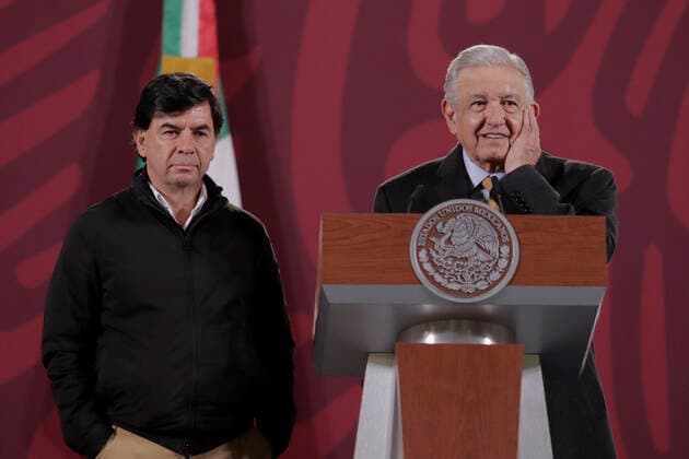 AndrÃ s Manuel Lopez Obrador, President Of Mexico, Holds His Last Mananera (press Conference) Of The Year 2022. He Will Continue With The Same Daily Dynamic Until The End Of His Mandate. Jesus Ramirez Cuevas (left), general coordinator of social communication and spokesperson for the Mexican government; and Andres Manuel Lopez Obrador (right), president of Mexico, during the 1017th mananera (press conference) of the year 2022 at the National Palace in Mexico City. The Mexican president estimated that, for the rest of his six-year term, the country will grow at an annual rate of 3% in order for the country to recover from the fall generated by the pandemic. He also announced the upcoming inauguration of the Mexico-Toluca Interurban Trai  Copyright: xGerardoxVieyrax originalFilename: vieyra-notitle221230_npaXa.jpg