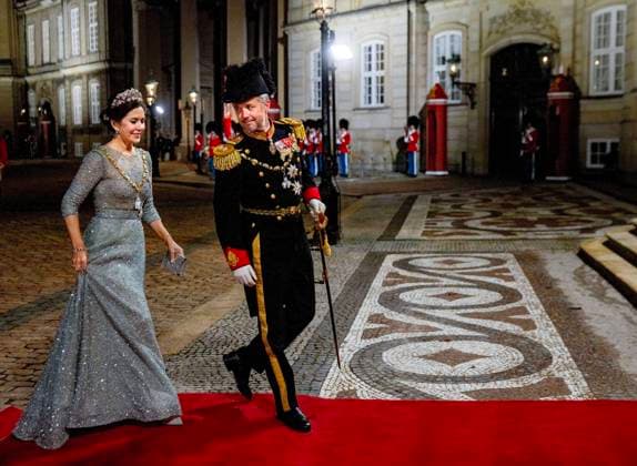 Bilder des Jahres 2023, Entertainment 01 Januar Entertainment Themen der Woche KW52 Entertainment Bilder des Tages 01-01-2023 Amalienborg Princess Mary and Prince Frederik arrive for the New Years reception at Amalienborg in Copenhagen, Denmark. Â  Copyright: xPPEx