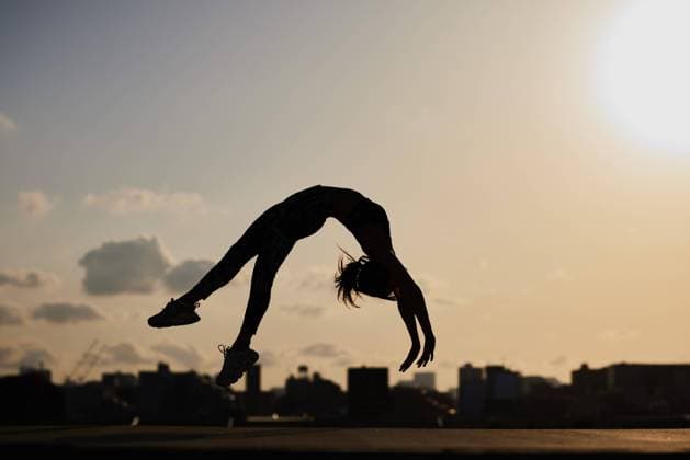 IMAGO Creative, Urban Lifestyle Young Japanese training downtown AFLO196118707  , 196118707.jpg, ,model released, Symbolfoto ,property released