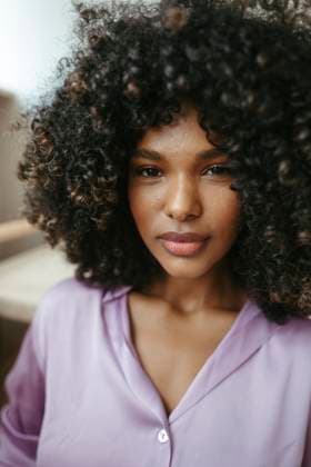 Creative Highlights Symbolbilder Young woman with Afro hairstyle model released, Symbolfoto property released, RCPF01610