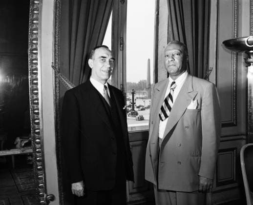 RECORD DATE NOT STATED A. Philip Randolph Visists Ambassador Draper. Photographs of Marshall Plan Programs, Exhibits, and Personnel Copyright: xpiemagsx marshplanpie21122022-13952 !ACHTUNG AUFNAHMEDATUM GESCHÄTZT!