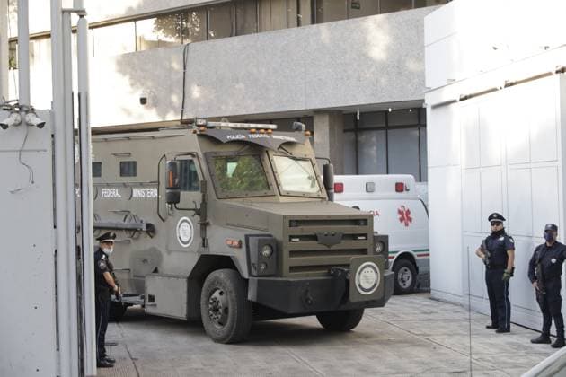 Leader of the Sinaloa Cartel Ovidio Guzman Lopez is Transferred to Altiplano High Security prison January 5, 2023, Mexico City, Mexico: Heavily guarded, the leader of the Sinaloa cartel Ovidio Guzman Lopez, son of former Drug lord Joaquin Guzman Loera El Chapo , is transferred from the Specialized Prosecutor for Organized Crime to the Altiplano High Security prison. on January 5, 2023 in Mexico City, Mexico. (Photo by Luis Barron Eyepix Group) Copyright: xLuisxBarron xEyepixxGroupx LB_05012023_85334