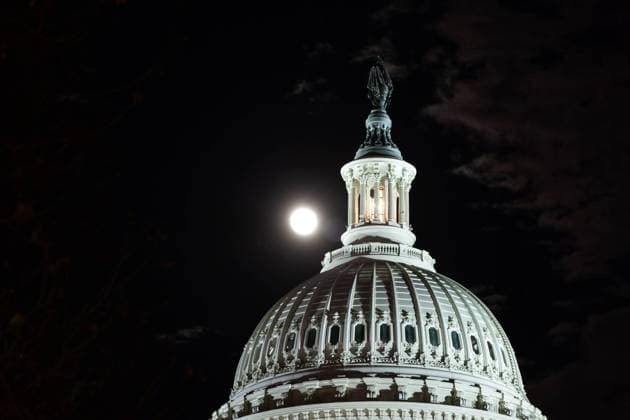 Moon rises behind Capitol as votes for Speaker of the House continue A full moon rises behind the US Capitol dome as the House of Representatives votes on its 11th ballot for Speaker of the House. Republicans are deadlocked over whether their current leader, Rep. Kevn McCarthy (R-CA) should become Speaker. As a result, no candidate has received the 218 votes (a majority of the full House) required to be elected Speaker. Washington DC United States  Copyright: xAllisonxBaileyx originalFilename: bailey-moonrise230105_npAi3.jpg