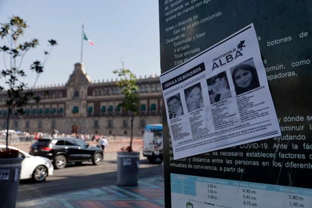 Relatives of missing persons in the state of Zacatecas in Mexico demand government to locate them January 5, 2023, Mexico City, Mexico: Family and friends of Irma Paola Vargas Montoya, Daniela Marquez Pichardo, Viviana Marquez Pichardo and Jose Gutierrez Montoya, missing since December 25 in the state of Zacatecas, demand that the governments of Zacatecas, Jalisco and Mexico find them alive during a protest in Mexico City. on January 5, 2023 in Mexico City, Mexico (Photo by Luis Barron Eyepix Group). Copyright: xLuisxBarronx xEyepixxGroupx LB_20230105_ZACATECAS_DESAPARECIDOS26