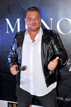 Menowin Fröhlich: In Ewikeit . Menowin Fröhlich anläßlich der Premiere seiner neuen Single In Ewikeit am 05.01.2023 im Mio Club Köln. 20230105MWI53936 *** Menowin Fröhlich In Ewikeit Menowin Fröhlich on the occasion of the premiere of his new single In Ewikeit on 05 01 2023 at Mio Club Cologne 20230105MWI53936
