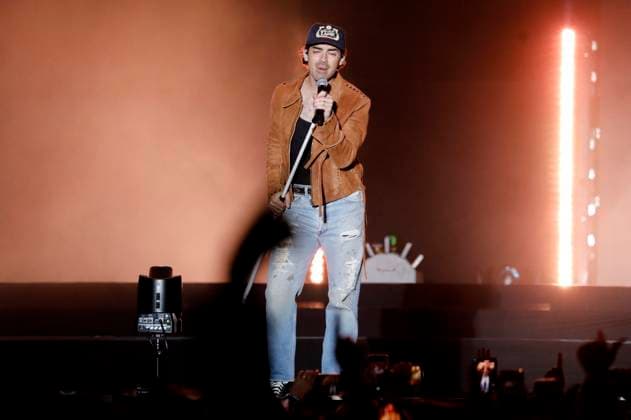 Joe Jonas of the Jonas Brothers at AT T Playoff Playlist Live before the 2023 College Football Playoff National Championship at Banc of California Stadium Los Angeles, 07 01 2023. Foto:xD.xBedrosianx xFuturexImage