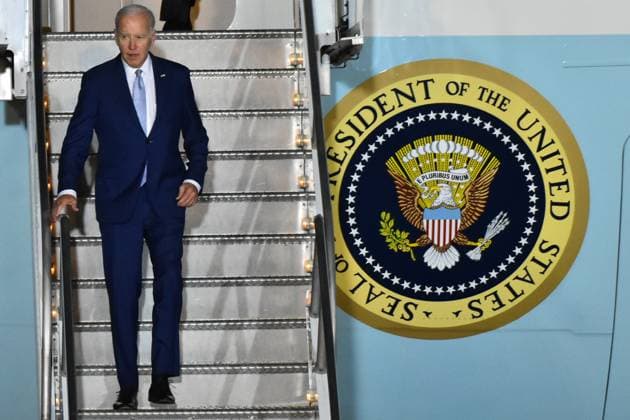 US President Joe Biden Arrives Mexico City January 8, 2022, Mexico City, Mexico: US President Joe Biden arrives at the Santa Lucia Airport (Felipe Angeles) on the occasion of his participation in the 10th Summit of North America. on January 8, 2022 in Mexico City, Mexico. (Photo by Carlos Tischler Eyepx Group) Eyepix Group Copyright: x<author >x xEyepixxGroupx CT_08012023_5855
