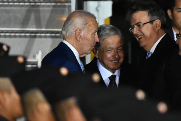 US President Joe Biden Arrives Mexico City January 8, 2022, Mexico City, Mexico:Mexico s President, Andres Manuel Lopez Obrador and Foreign Affairs Minister, Marcelo Ebrard give welcoming to US President Joe Biden at the Santa Lucia Airport (Felipe Angeles) on the occasion of the 10th North American Leaders Summit. on January 8, 2022 in Mexico City, Mexico. (Photo by Carlos Tischler Eyepx Group) Eyepix Group Copyright: x<author >x xEyepixxGroupx CT_08012023_85545