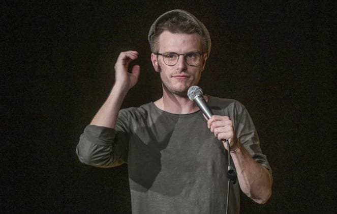 Comedian Moritz Neumeier tritt in Moers im Bollwerk auf. <p>Comedian Moritz Neumeier spielt am Freitag 18. Oktober 2019 im Bollwerk, in Moers, sein Kabarett-Programm mit dem Titel: Lustig . Moers Copyright: UllaxMichels NUR FÜR REDAKTIONELLE ZWECKE *** Comedian Moritz Neumeier Tritt in Moers at Bulwark at P Comedian Moritz Neumeier plays on Friday 18 October 2019 at bulwark, in moers, its Cabaret Programme with the Title funny Moers Copyright UllaxMichels only for Editorial Purpose Copyright: UllaxMichels doc77lbkkvq7ow42s0782r EDITORIAL USE ONLY