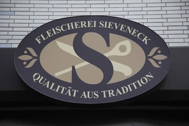 The Sieveneck butcher shop has been awarded by Feinschmecker and is one of Germanys best businesses p The Sieveneck butcher store, photographed on Monday, 09 January 2023, has been awarded by Feinschmecker and is one of Germanys best businesses Christoph Sieveneck runs the family business Germany NRW Duisburg Copyright ThomasxGödde FOR EDITORIAL PURPOS Copyright: ThomasxGödde doc7of0v0jz8f5i2mkdlpu ,EDITORIAL USE ONLY