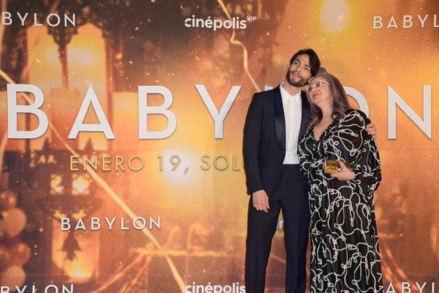 Babylon Film Mexico City Film Premiere January 8, 2023, Mexico City, Mexico: Diego Calva and his mother Lorena Hernandez attend the red carpet of the Babylon film premiere at Plaza Carso. on January 8, 2023 in Mexico City, Mexico. (Photo by Jaime Nogales Eyepix Group) Copyright: xJaimexNogales xEyepixxGroupx JN_08012023_85600
