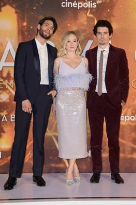 January 8, 2023, Mexico City, Mexico: (L-R) Diego Calva, Olivia Hamilton, Damien Chazelle, attend the red carpet of the Babylon film premiere at Plaza Carso. on January 8, 2023 in Mexico City, Mexico. Mexico City Mexico - ZUMAe321 20230109_zia_e321_122 Copyright: xJaimexNogales xEyepixxGroupx
