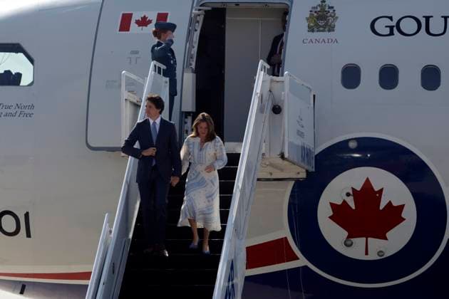January 9, 2023, Estado de Mexico, Mexico: Mexican President Andres Manuel Lopez Obrador and his wife Beatriz Gutierrez at the welcoming ceremony for Canadian Prime Minister Justin Trudeau accompanied by his wife Sophie Gregoire Trudeau, at the International Airport Felipe Angeles in the municipality of Zumpango in the State of Mexico. on January 9, 2023 in the State of Mexico, Mexico. State of Mexico Mexico - ZUMAe321 20230109_zia_e321_184 Copyright: xLuisxBarronx