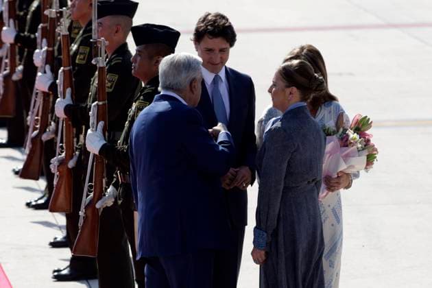 Prime Minister of Canada arrives in Mexico January 9, 2023, Estado de Mexico, Mexico: Mexican President Andres Manuel Lopez Obrador and his wife Beatriz Gutierrez at the welcoming ceremony for Canadian Prime Minister Justin Trudeau accompanied by his wife Sophie Gregoire Trudeau, at the International Airport Felipe Angeles in the municipality of Zumpango in the State of Mexico. on January 9, 2023 in the State of Mexico, Mexico. (Photo by Luis Barron Eyepix Group). Copyright: xLuisxBarronx xEyepixxGroupx LB20230109_AMLO_TRUDEAU_AIFA9