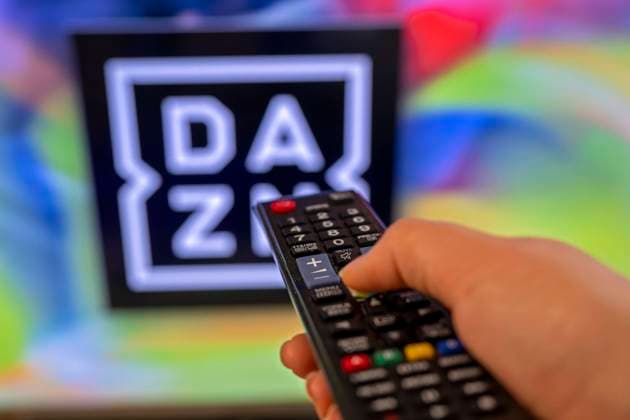 10.01.2023, Streamingdienste: Sportsender DAZN auf dem Ferseher 10.01.2023, Streamingdienste 10.01.2023, Streamingdienste *** 10 01 2023, streaming services Sports channel DAZN on TV 10 01 2023, streaming services 10 01 2023, streaming services