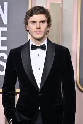 Evan Peters on the red carpet at the 80th Annual Golden Globe AwardsÂ® at the Beverly Hilton in Beverly Hills, CA on Tuesday, January 10, 2023  Copyright: xHFPAxPhotographerx 34467-052PLX