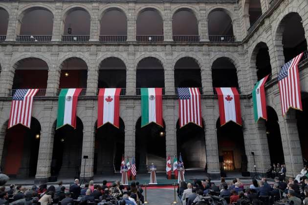Message To The Media On The Occasion Of The X North American Leaders Summit Joe Biden, President of the United States; Andres Manuel Lopez Obrador, President of Mexico; and Justin Trudeau, Prime Minister of Canada, are saying goodbye at the National Palace in Mexico City, on January 10, 2023, during a message to the media on the occasion of their meeting at the 10th North American Leaders Summit, where they are discussing migration, economic and drug trafficking issues. Mexico City Mexico  Copyright: xGerardoxVieyrax originalFilename: vieyra-notitle230110_npKOC.jpg
