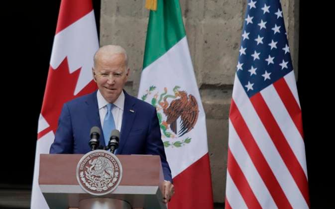 Message To The Media On The Occasion Of The X North American Leaders Summit Joe Biden, President of the United States, is delivering a message to the media at the National Palace in Mexico City, on January 10, 2023, on the occasion of his meeting with Andres Manuel Lopez Obrador, President of Mexico, and Justin Trudeau, Prime Minister of Canada, at the 10th North American Leaders Summit. They are discussing migration, economic, and drug trafficking issues. Mexico City Mexico Copyright: xGerardoxVieyrax originalFilename: vieyra-notitle230110_npaJL.jpg