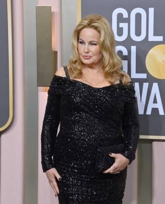 Jennifer Coolidge arrives for the 80th annual Golden Globe Awards at the Beverly Hilton in Beverly Hills, California on Tuesday, January 10, 2023.  LAP20230110357 JIMxRUYMEN