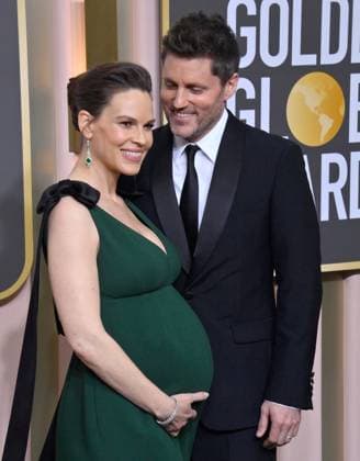 (L-R) Hilary Swank and Philip Schneider arrive for the 80th annual Golden Globe Awards at the Beverly Hilton in Beverly Hills, California on Tuesday, January 10, 2023.  LAP20230110369 JIMxRUYMEN