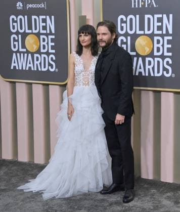 Felicitas Rombold and Daniel Brühl arrive for the 80th annual Golden Globe Awards at the Beverly Hilton in Beverly Hills, California on Tuesday, January 10, 2023.  LAP20230110712 JIMxRUYMEN