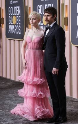 January 10, 2023, Beverly Hills, California, USA: Julia Garner, Mark Foster on the red carpet at the 80th Annual Golden Globe Awards at The Beverly Hilton on January 10, 2023 in Beverly Hills, California. BNS PI Beverly Hills USA - ZUMAp124 20230110_zaa_p124_065 Copyright: xBURTxHARRISx