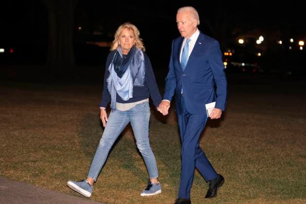 United States President Joe Biden and first lady Dr. Jill Biden hold hands as they walk on the South Lawn of the White House in Washington, DC as they arrive from Mexico following the 10th North American Leaders? Summit on January 11, 2023. Copyright: xOliverxContrerasx xPoolxviaxCNPx MediaPunchx