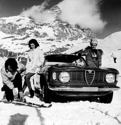 RECORD DATE NOT STATED Alfa Romeo giulia gt. 1966 01 02 1966 972_45_W302923
