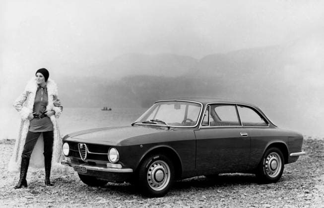 RECORD DATE NOT STATED Alfa Romeo gt 1300 junior. 1970 01 02 1970 972_45_W302929